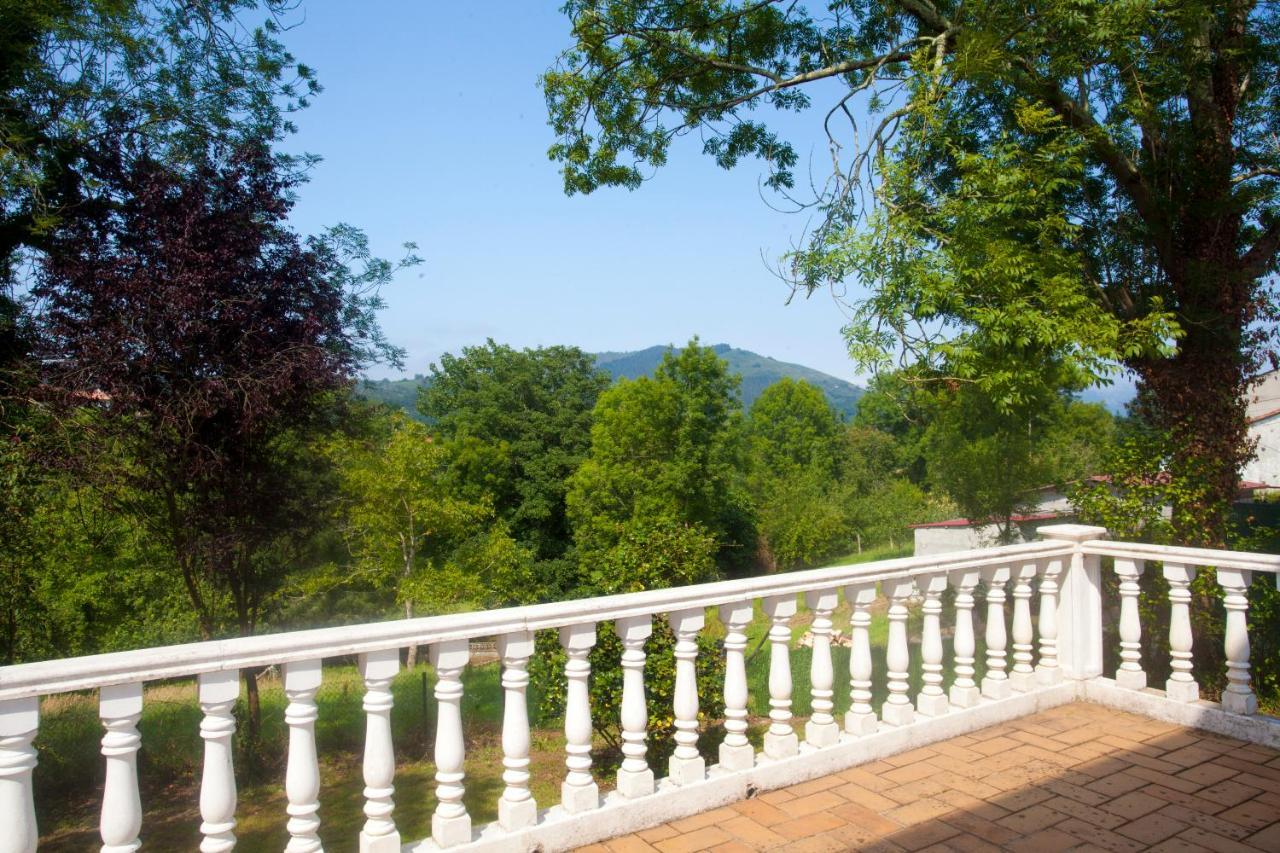 Villa Mercedes Piloña Екстериор снимка