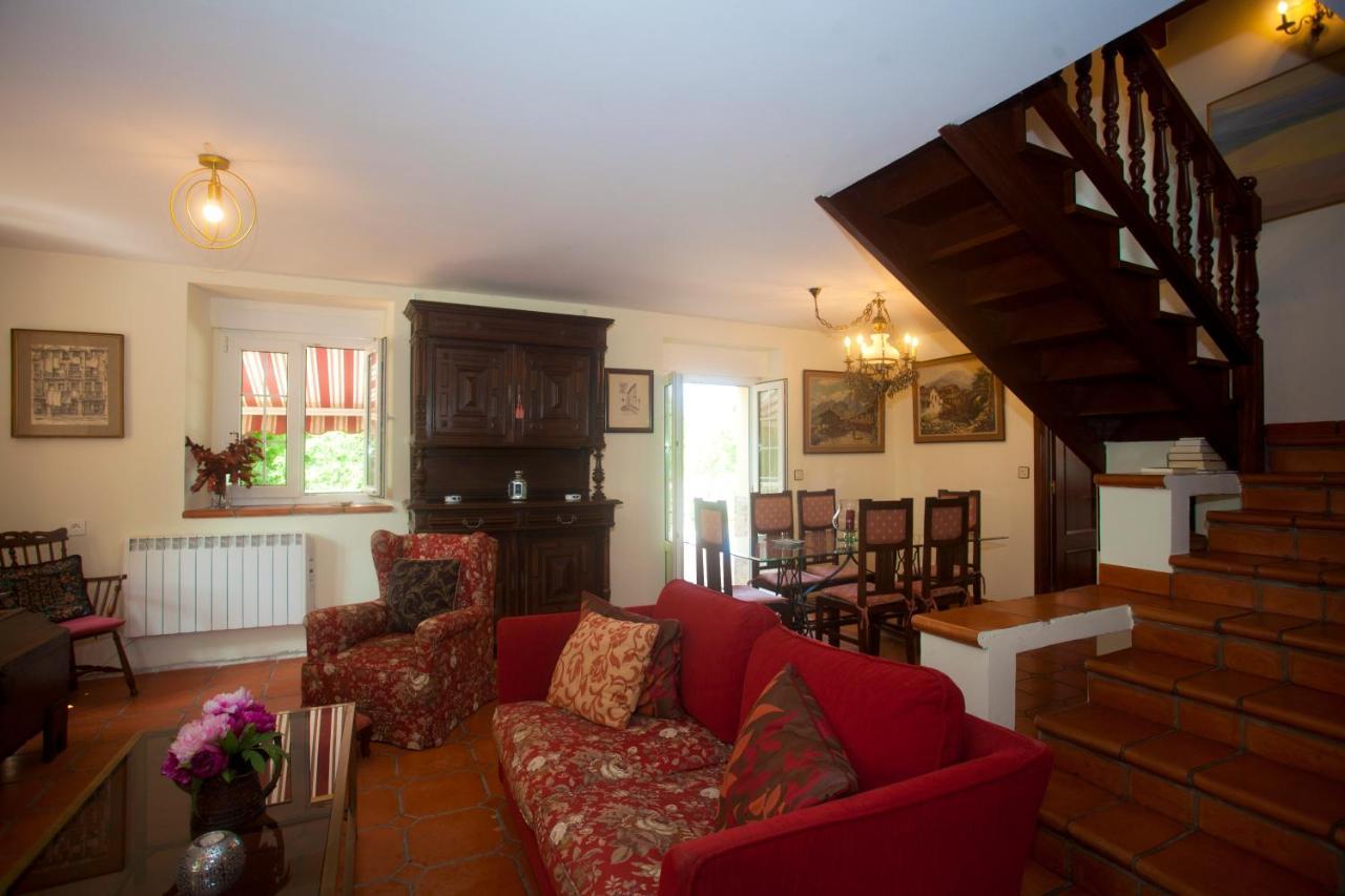 Villa Mercedes Piloña Екстериор снимка